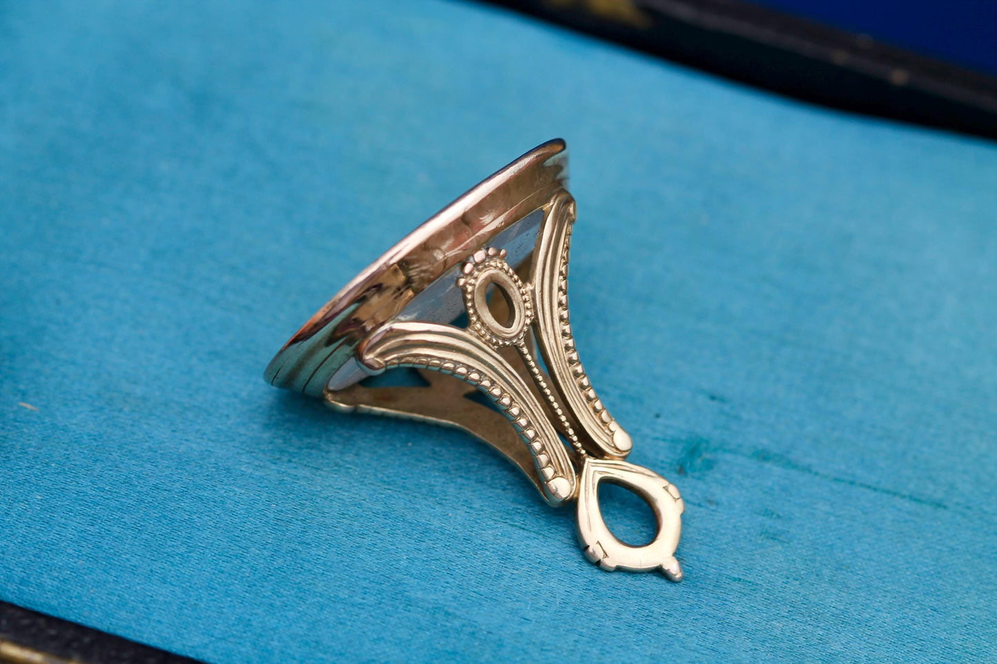 Antique 9ct Gold Chalcedony Intaglio Seal, c.1860