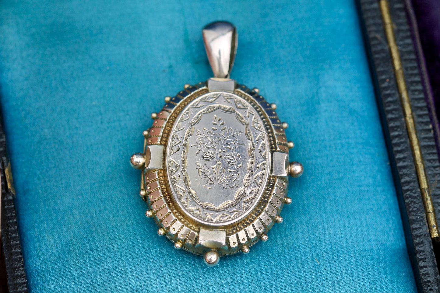 Antique 9ct Gold Forget Me Not Locket, c.1880