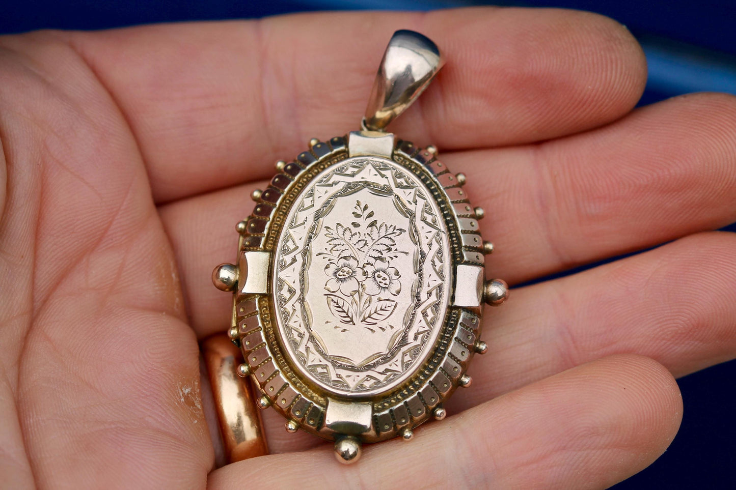 Antique 9ct Gold Forget Me Not Locket, c.1880