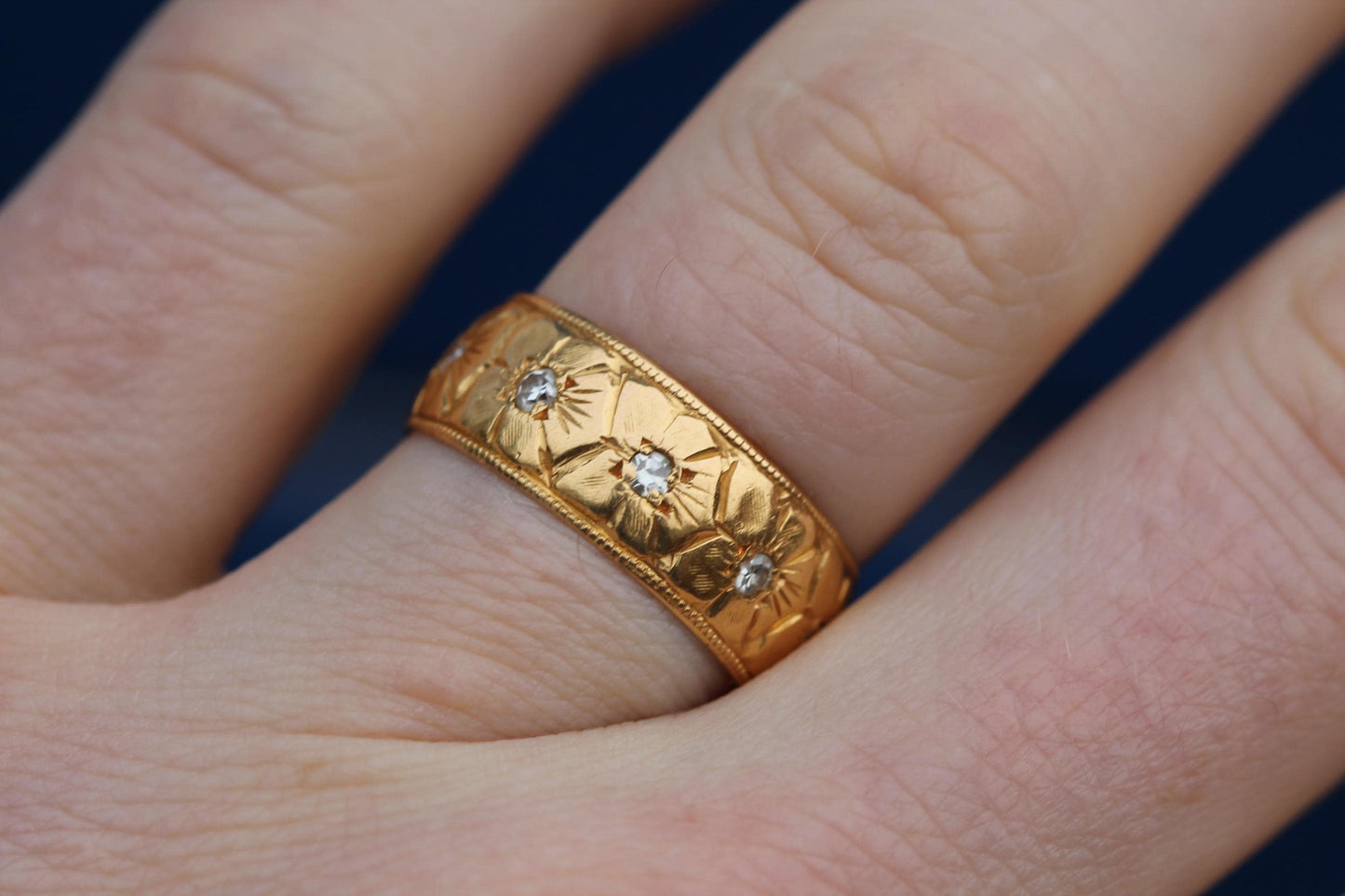 Vintage 22ct Yellow Gold Forget Me Not Chased Diamond Ring