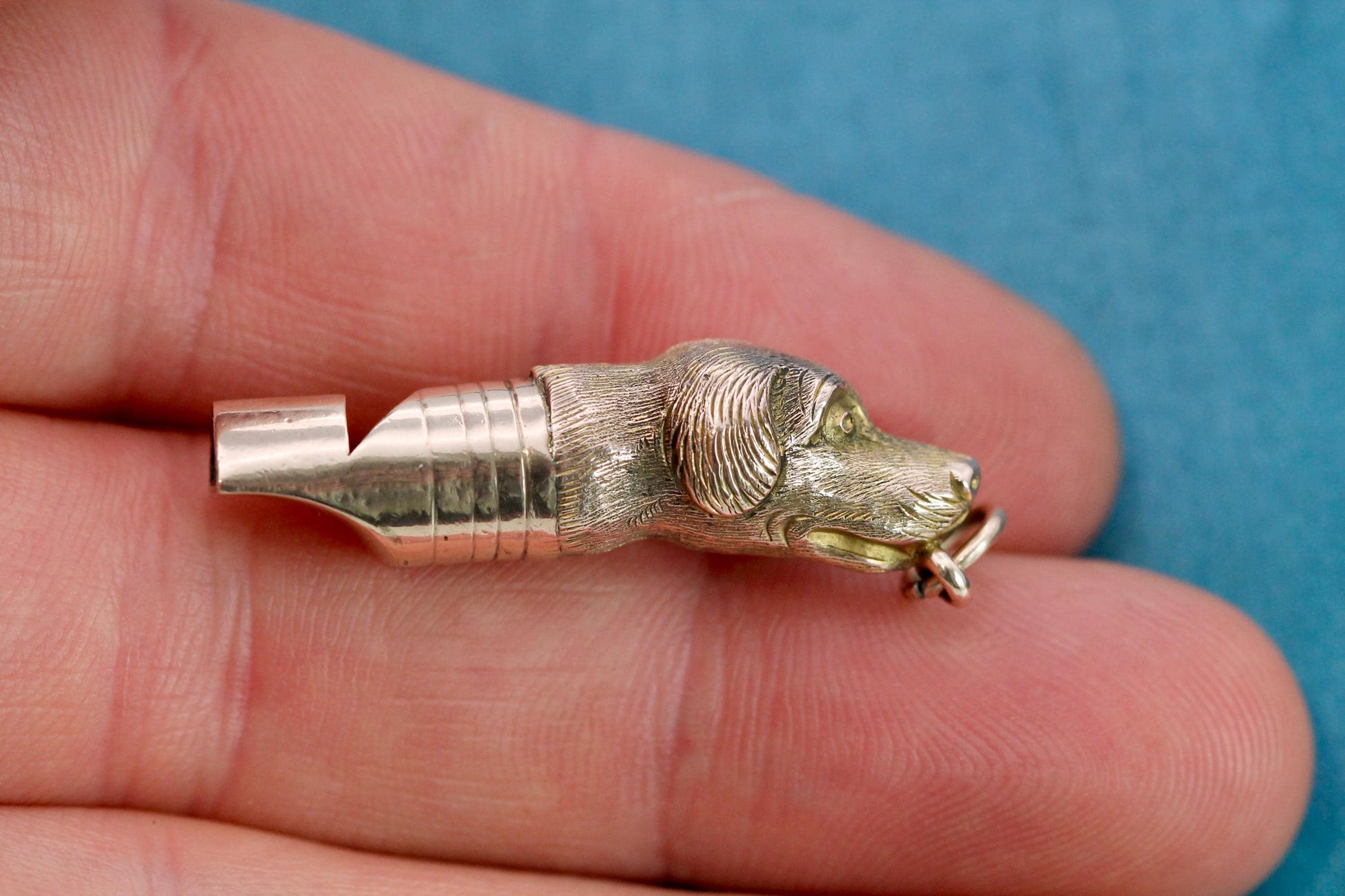 Antique-Victorian-9ct-Gold-Dog-Whistle-Pendant