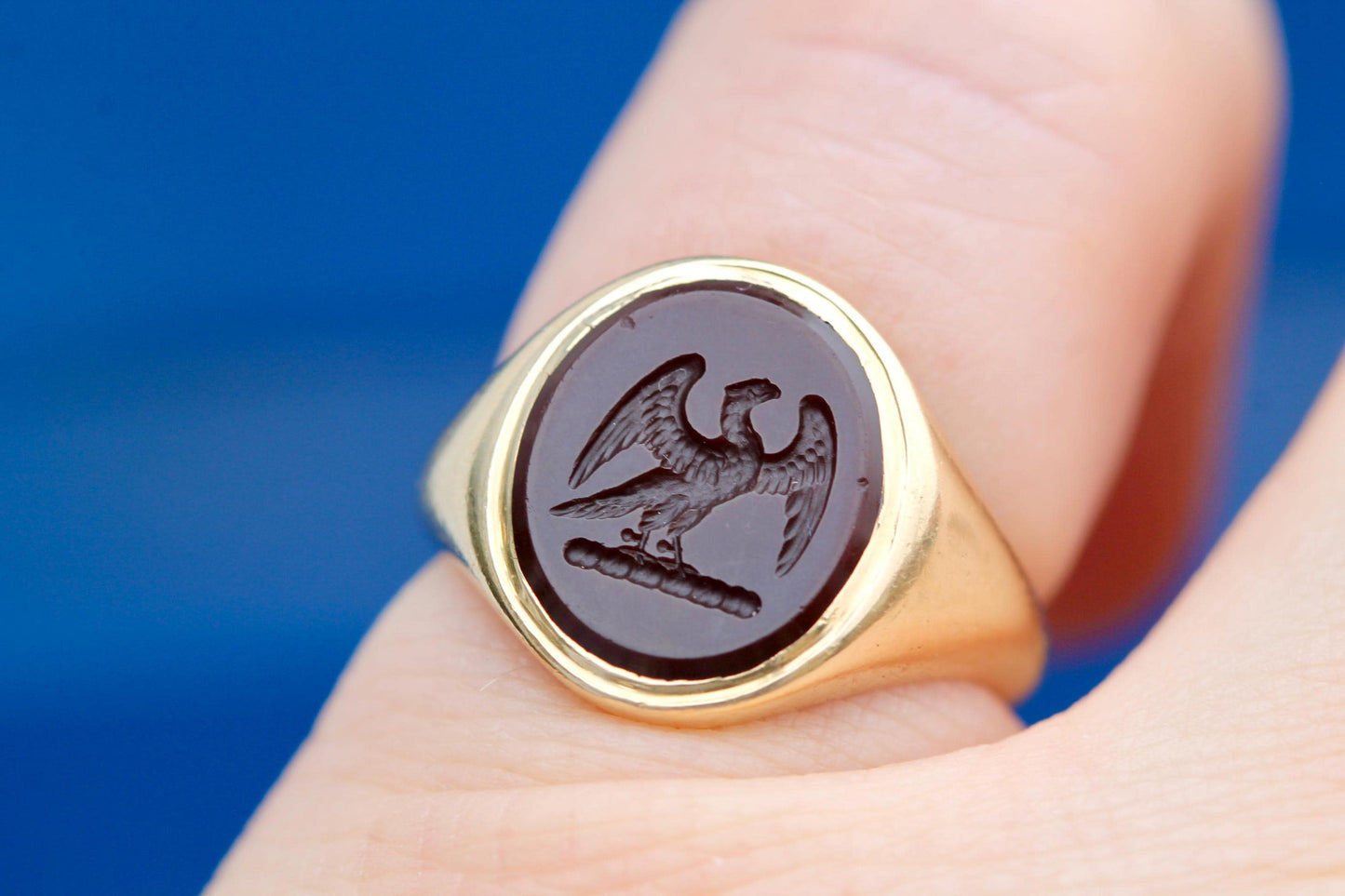 Vintage 18ct Gold Intaglio Carnelian Eagle Signet Ring, 1951