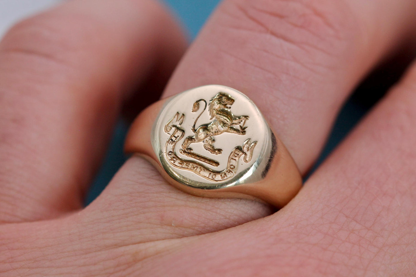 Vintage 9ct Gold Intaglio Lion "Fearless in his pride" Welsh Signet Ring, 1963