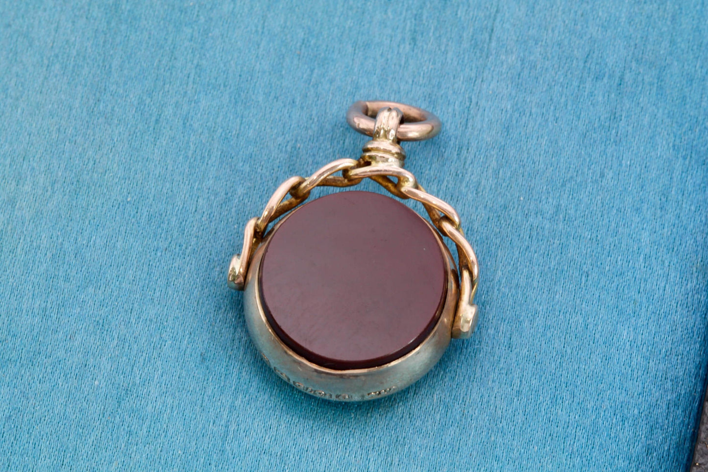 Antique 9ct Gold Bloodstone Carnelian Spinner Pendant, 1922
