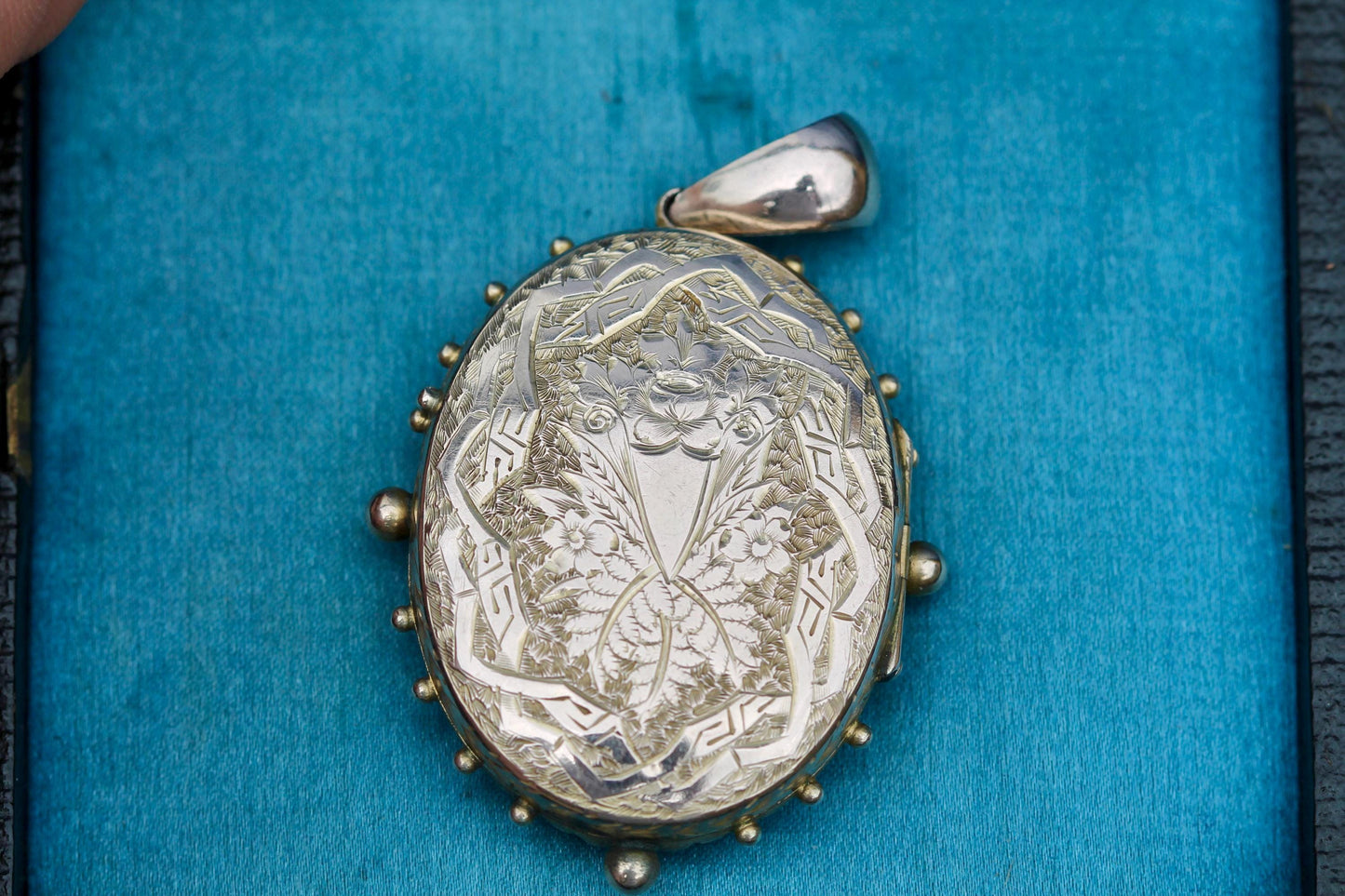 Antique 9ct Gold Forget Me Not Locket, c.1880