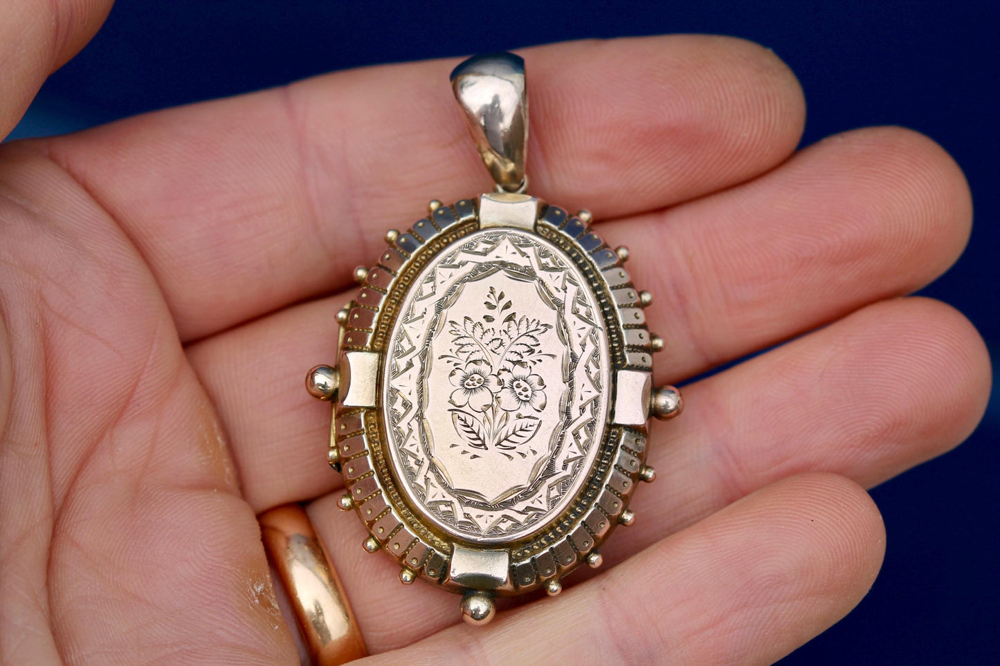 Antique 9ct Gold Forget Me Not Locket, c.1880