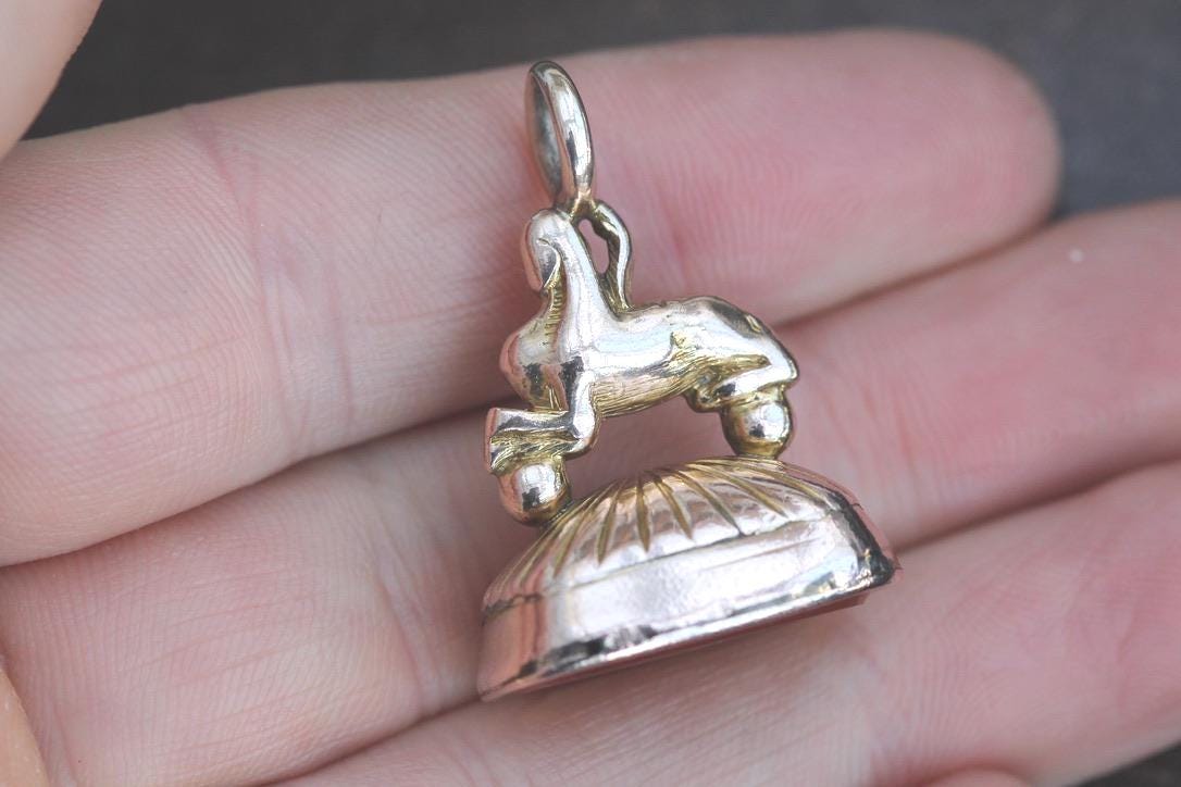 Antique 9ct Gold Greyhound Intaglio "Faithful" Crest Carnelian Seal