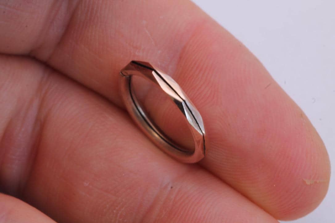 Antique 9ct Rose Gold Faceted Split Ring, c.1860