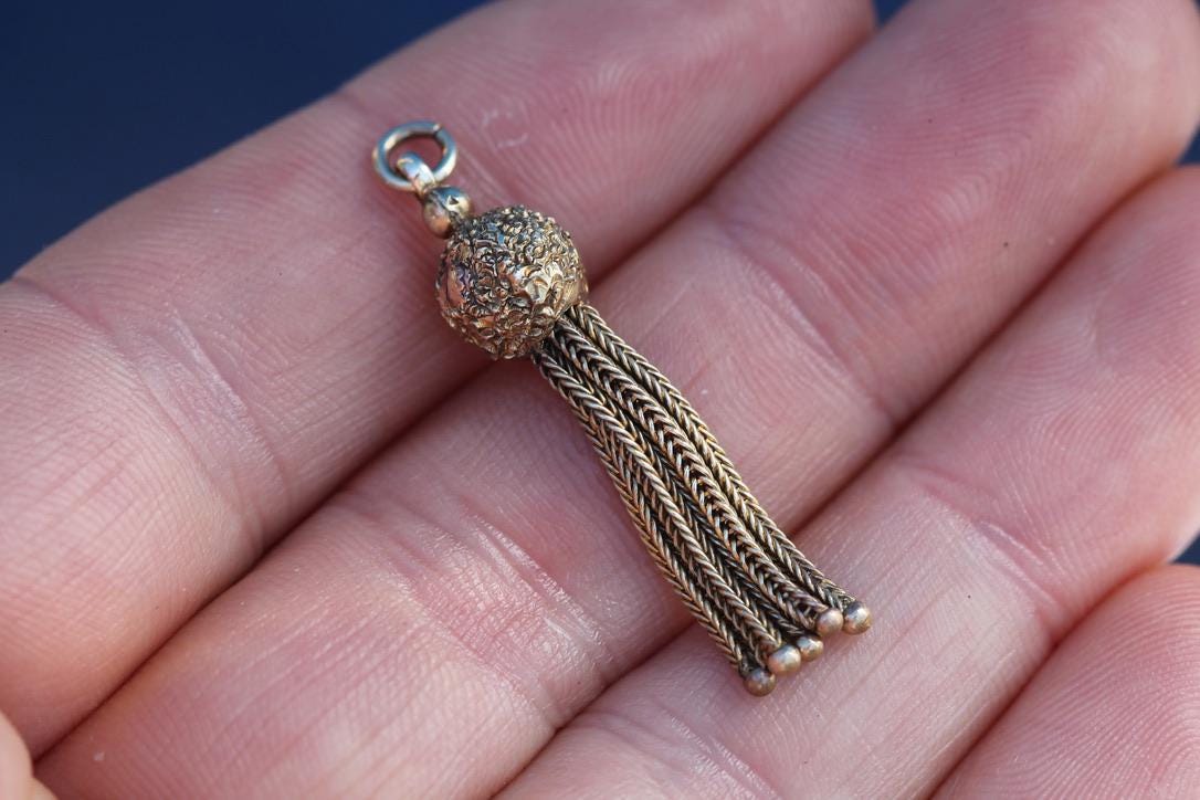 Antique 9ct Gold Tassel Pendant, c.1890
