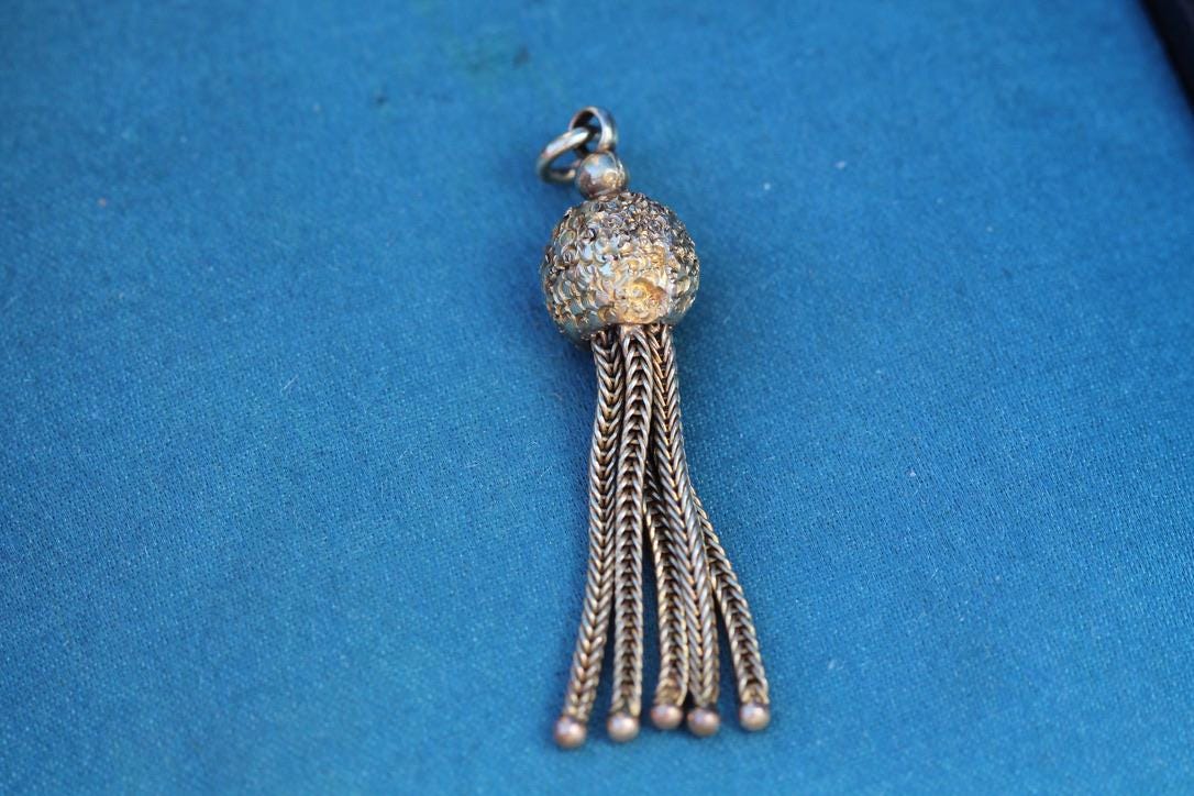 Antique 9ct Gold Tassel Pendant, c.1890