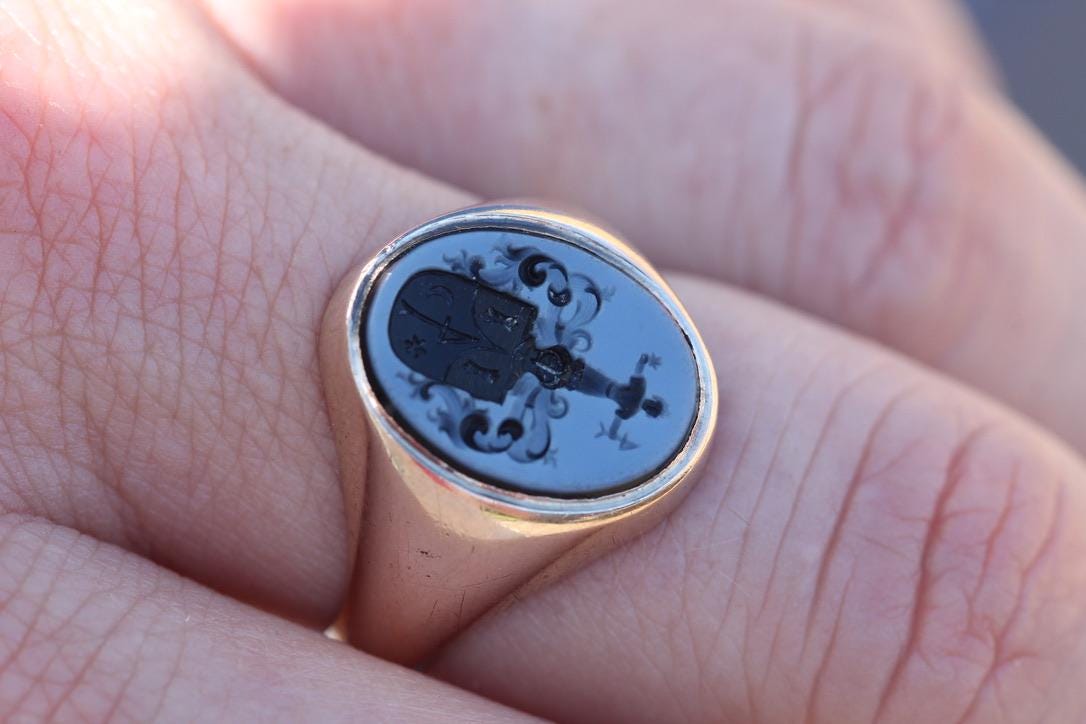 Antique 14ct Gold Sardonyx Intaglio Coat Of Arms Signet Ring