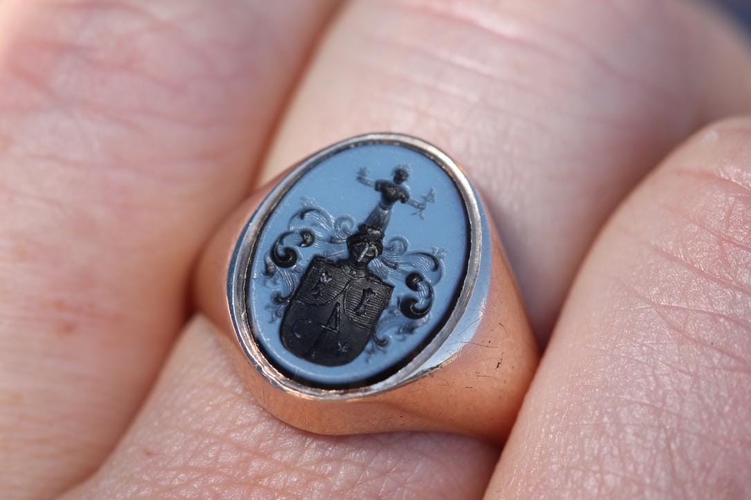 Antique 14ct Gold Sardonyx Intaglio Coat Of Arms Signet Ring