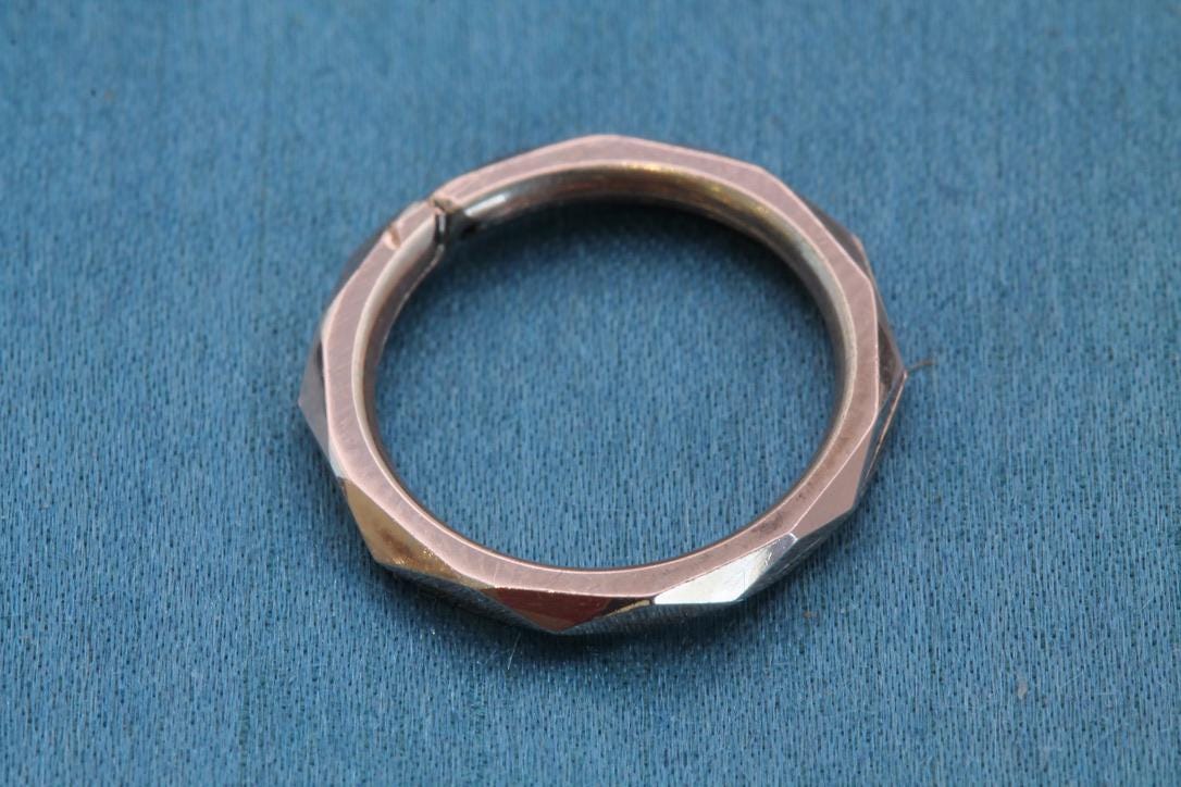 Antique 9ct Rose Gold Faceted Split Ring, c.1860