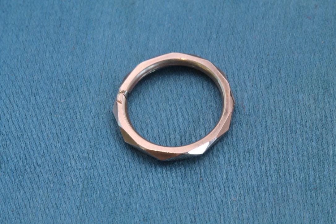 Antique 9ct Rose Gold Faceted Split Ring, c.1860