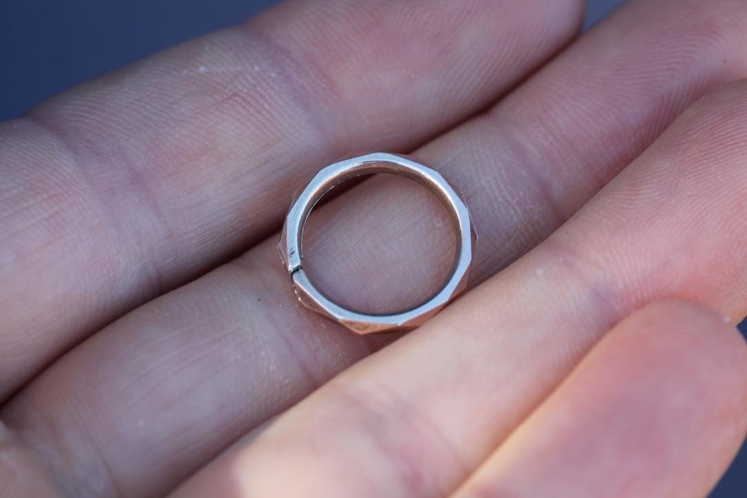 Antique 9ct Rose Gold Faceted Split Ring, c.1860