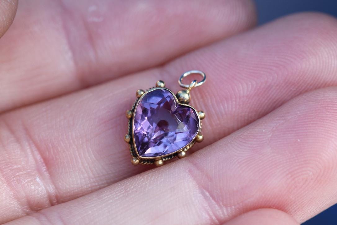 Antique-15ct-Gold-Heart-Amethyst-Pendant-Charm