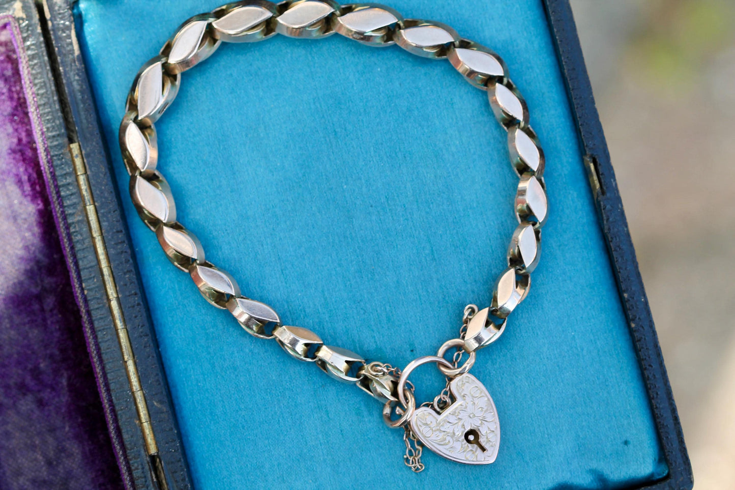 Antique 9ct Gold Graduated Tulip Link Gate Bracelet, 7.25"