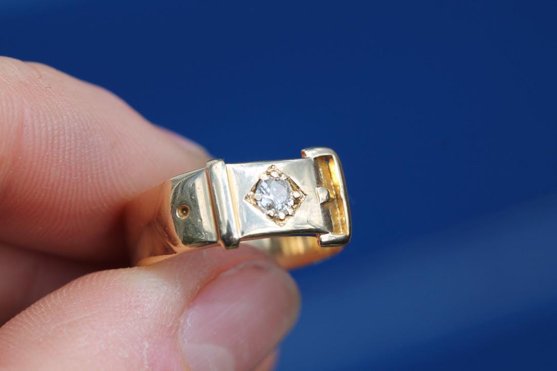 Antique 18ct Gold Old Mine Cut Diamond Buckle Ring, c.1880