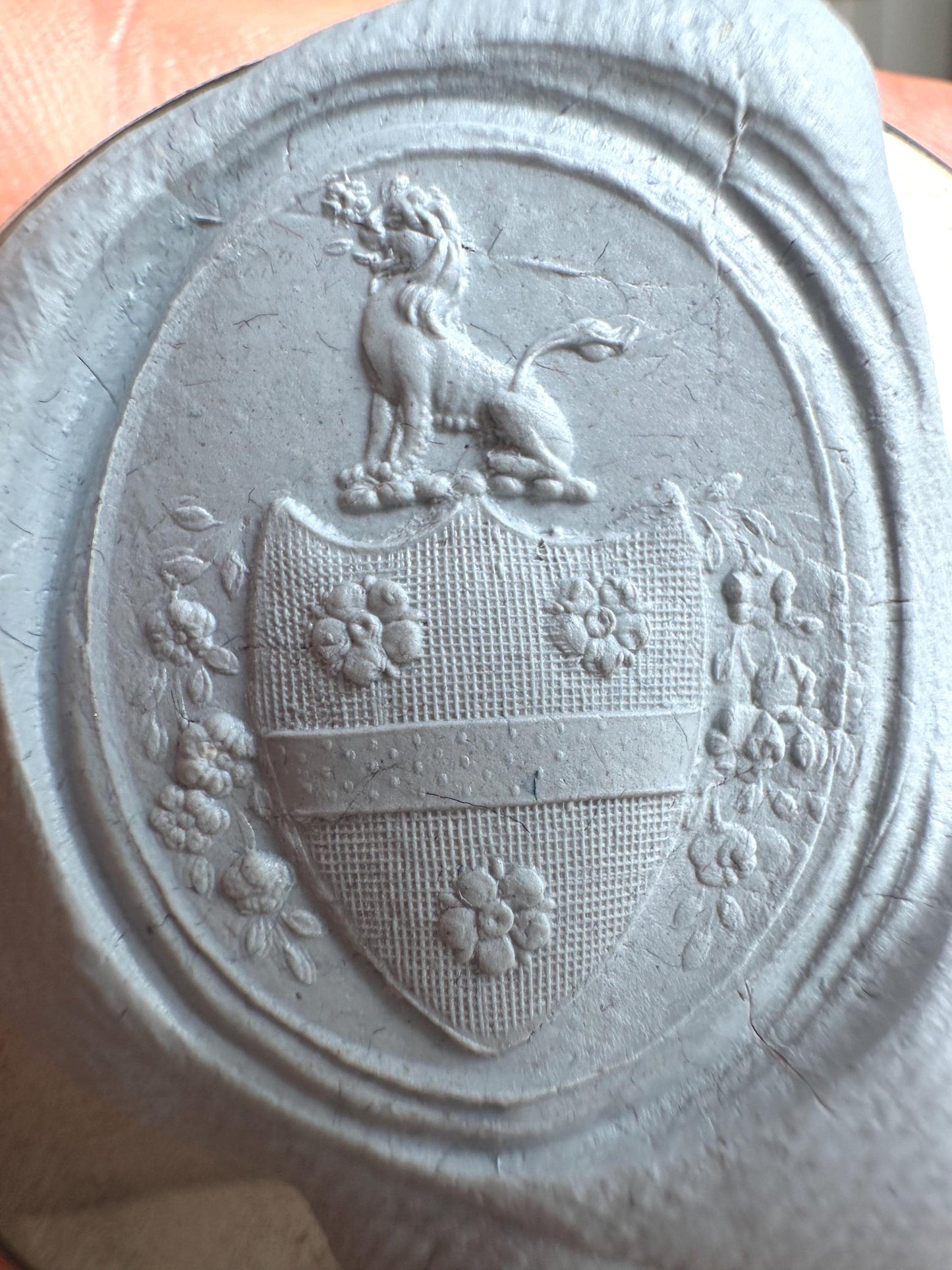Antique 9ct Gold Carnelian Intaglio Lion Crest Seal Pendant