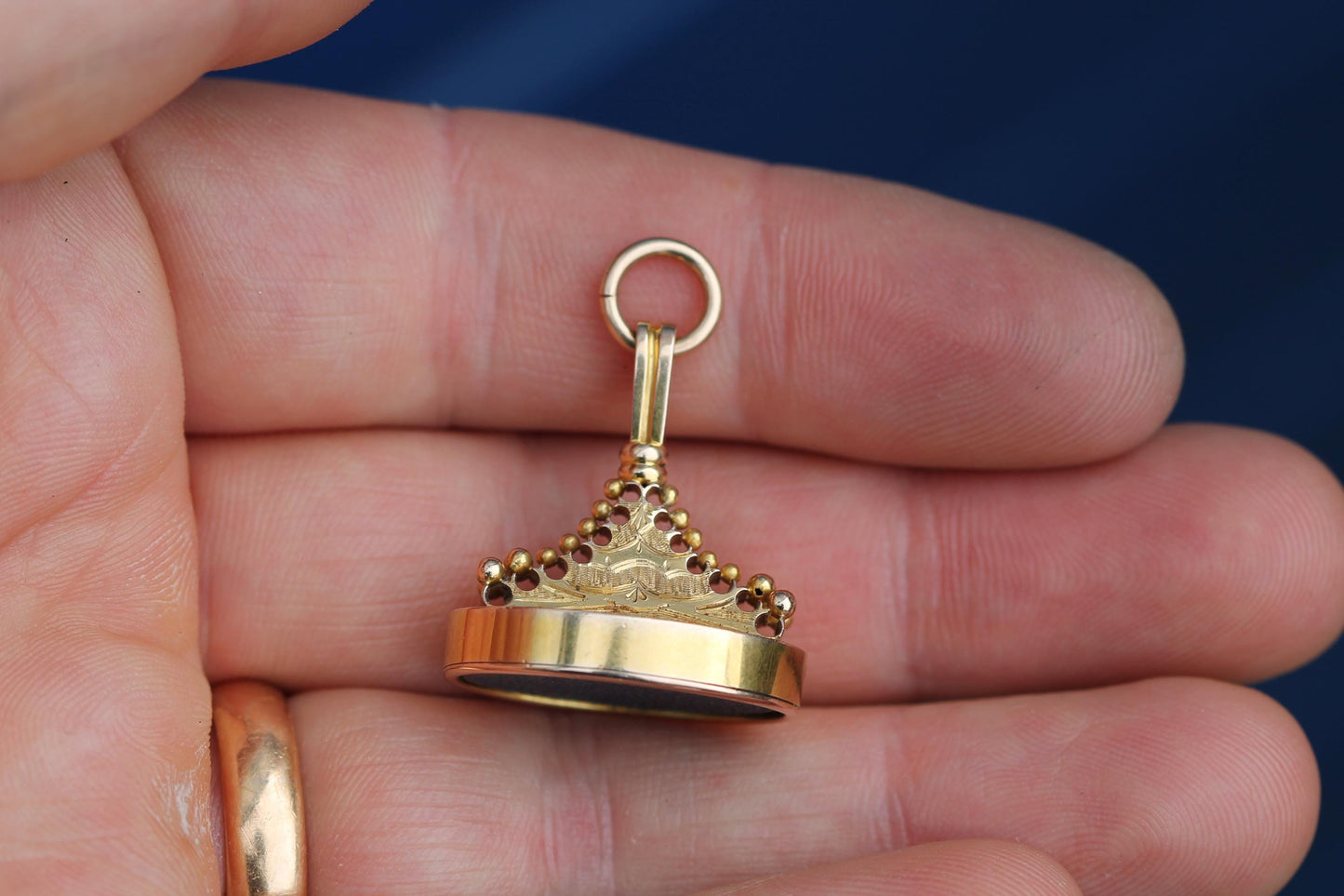 Antique 15ct Gold Lord's Prayer Chalcedony Intaglio | c.1880