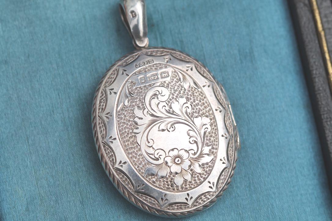 Antique Victorian Sterling Silver Locket | Chased Ivy Design | 1881