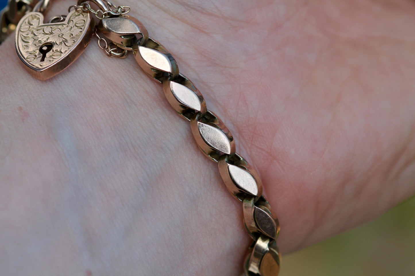 Antique 9ct Gold Graduated Tulip Link Gate Bracelet, 7.25"