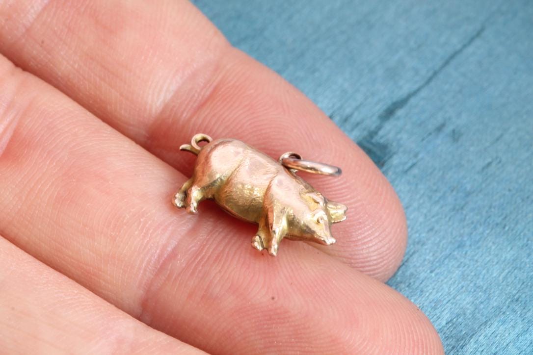 Antique-9ct-Rose-Gold-Pig-Charm-Pendant