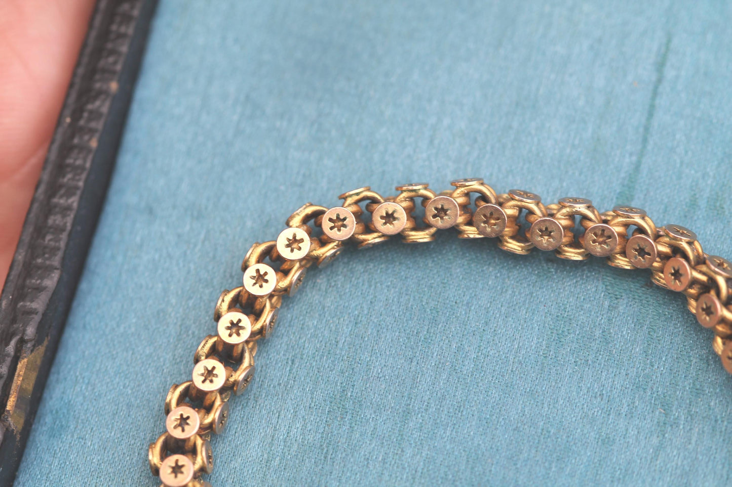 Antique 9ct Gold Star Link Bracelet | Pierced Star Links | Victorian c.1880 | Dog Clasp