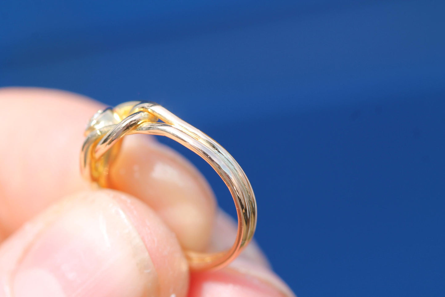 Antique 18ct Gold Lover's Knot Ring | Old Mine Cut Diamond | Victorian c.1880