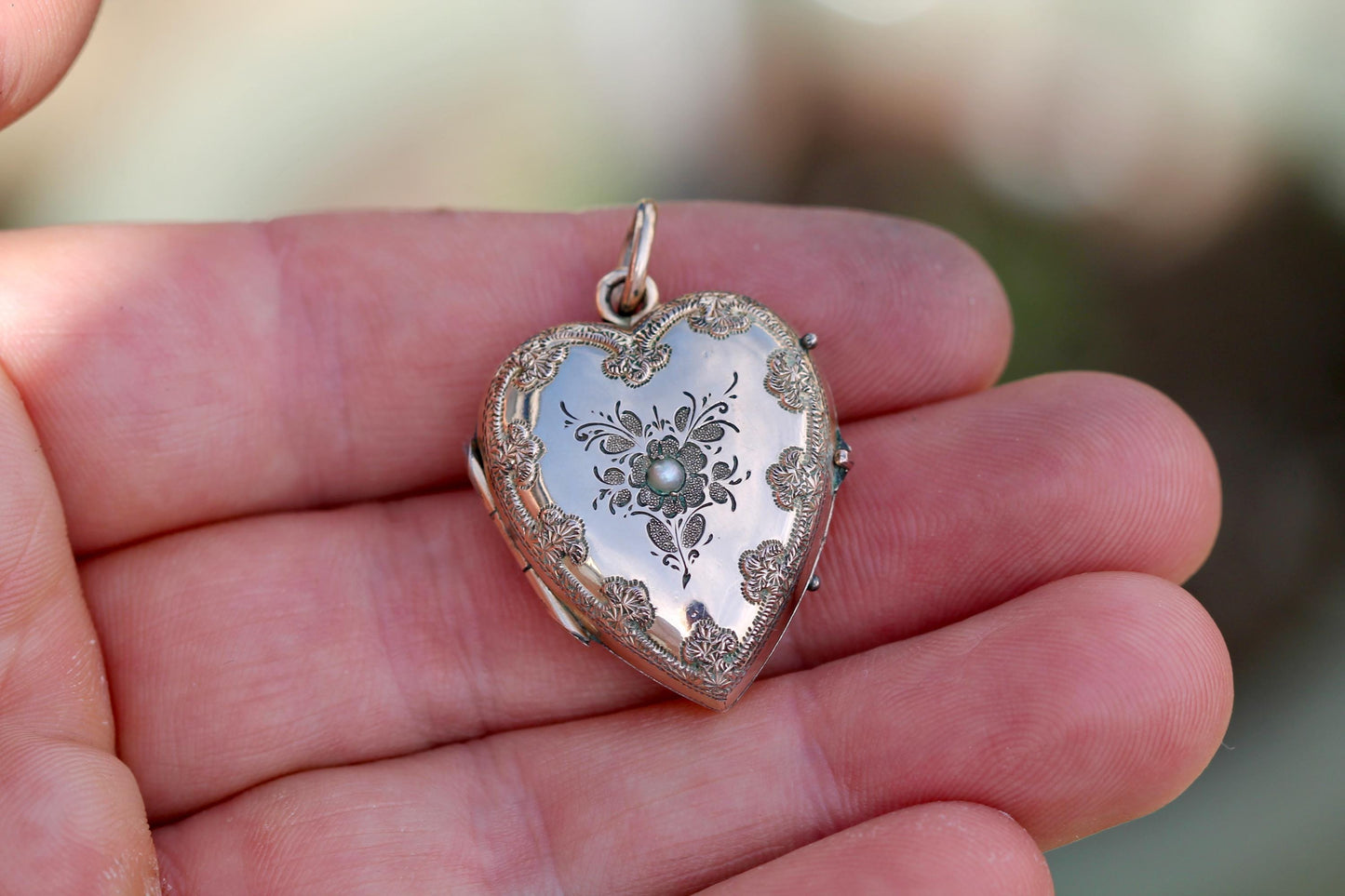 Antique 9ct Gold Heart Locket | Pearl Set Flower | Keepsake | Victorian c.1890