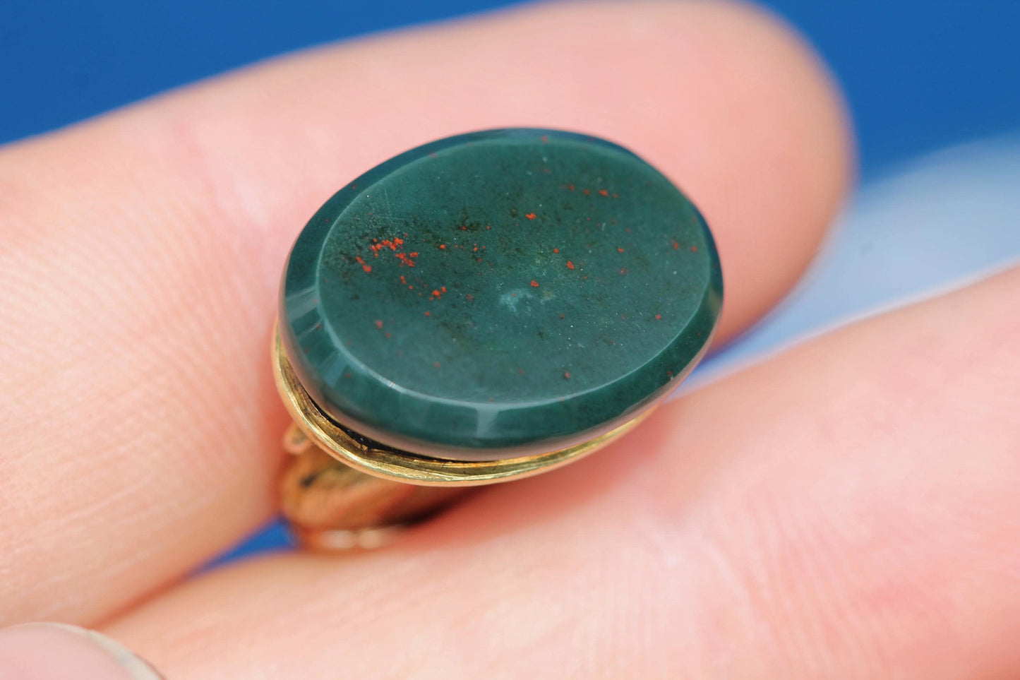 Victorian 15ct Gold Pendant | Deer On Bloodstone | c.1880