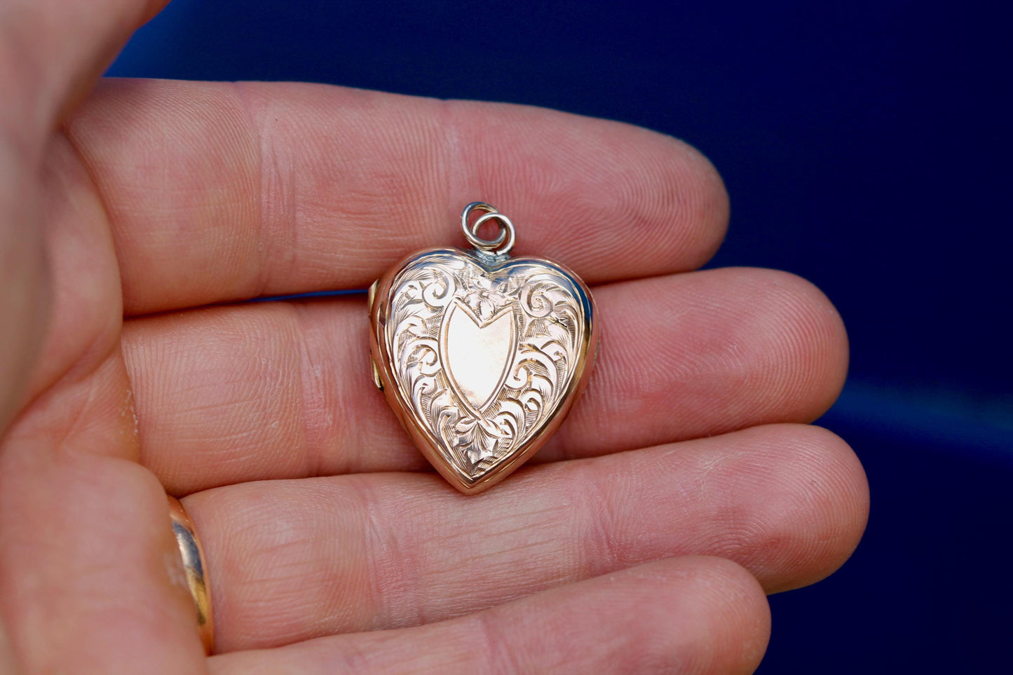 Antique 9ct Rose Gold Heart Locket | Floral Chasing | Edwardian