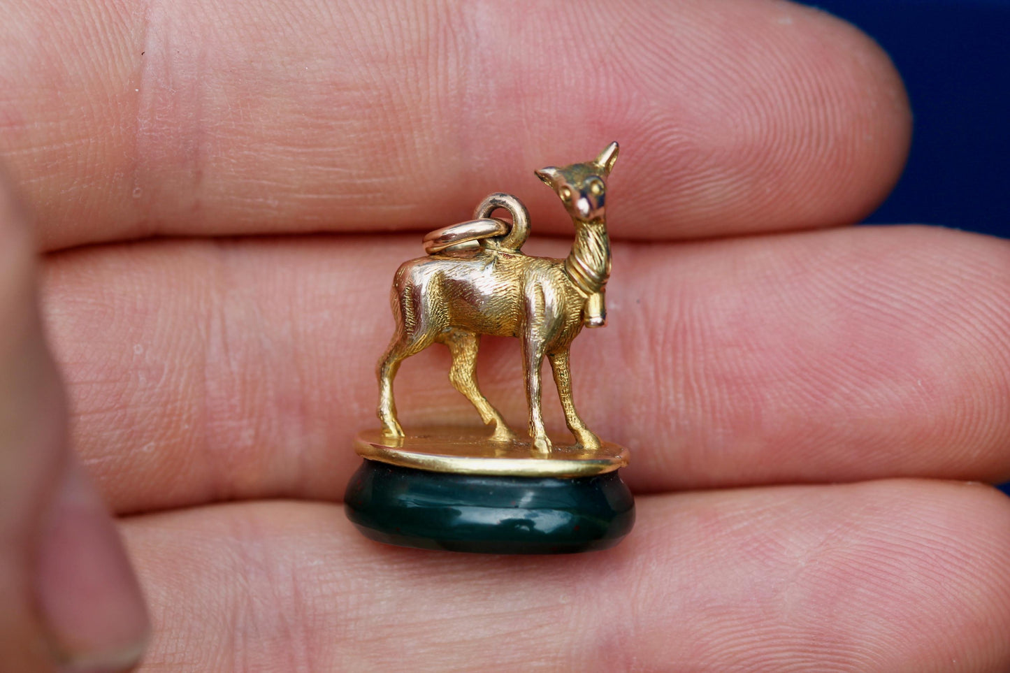 Victorian 15ct Gold Pendant | Deer On Bloodstone | c.1880
