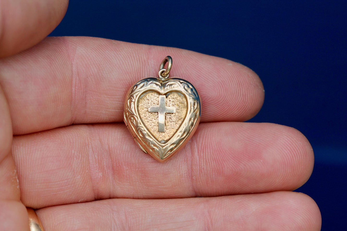 Vintage 9ct Gold Heart Locket | Cross Motif | Double Keepsake | c.1970