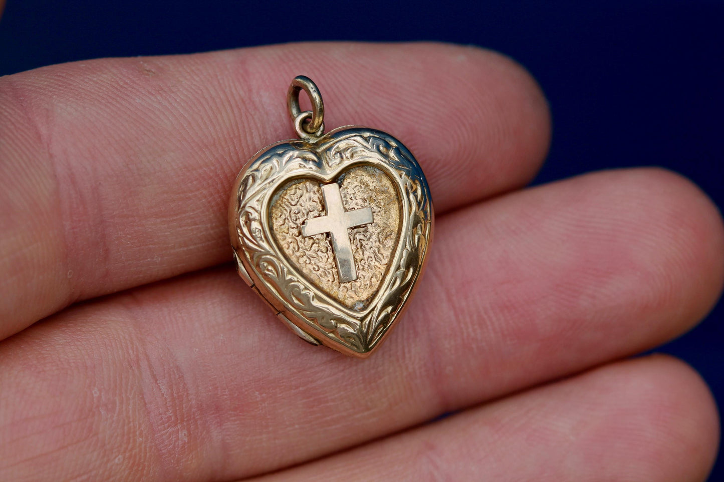 Vintage 9ct Gold Heart Locket | Cross Motif | Double Keepsake | c.1970