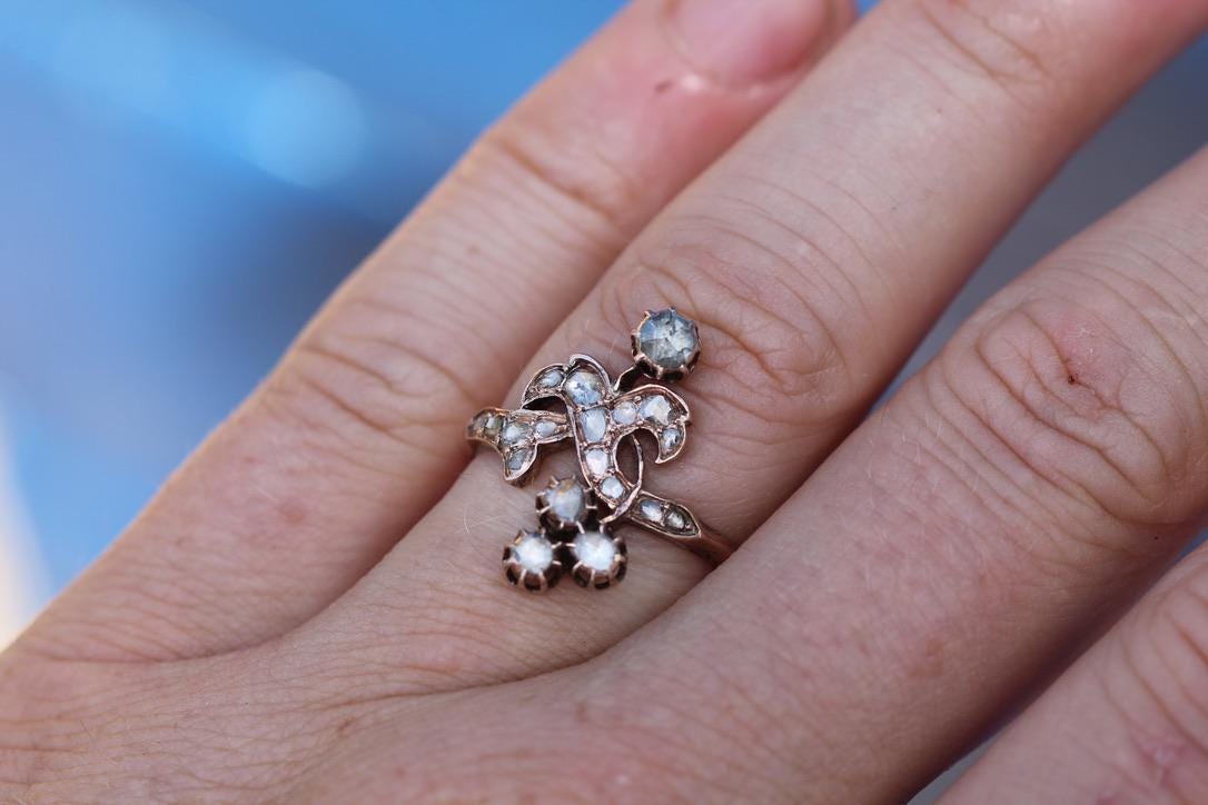 Antique 9ct Gold Georgian Diamond Ring | Shamrock & Floral Design | c.1830