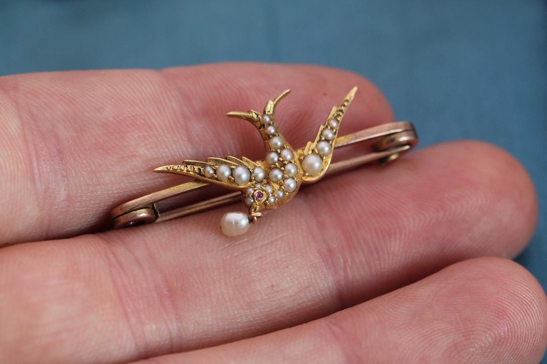 Antique 15ct Gold Swallow Brooch | Seed Pearls & Ruby | Edwardian
