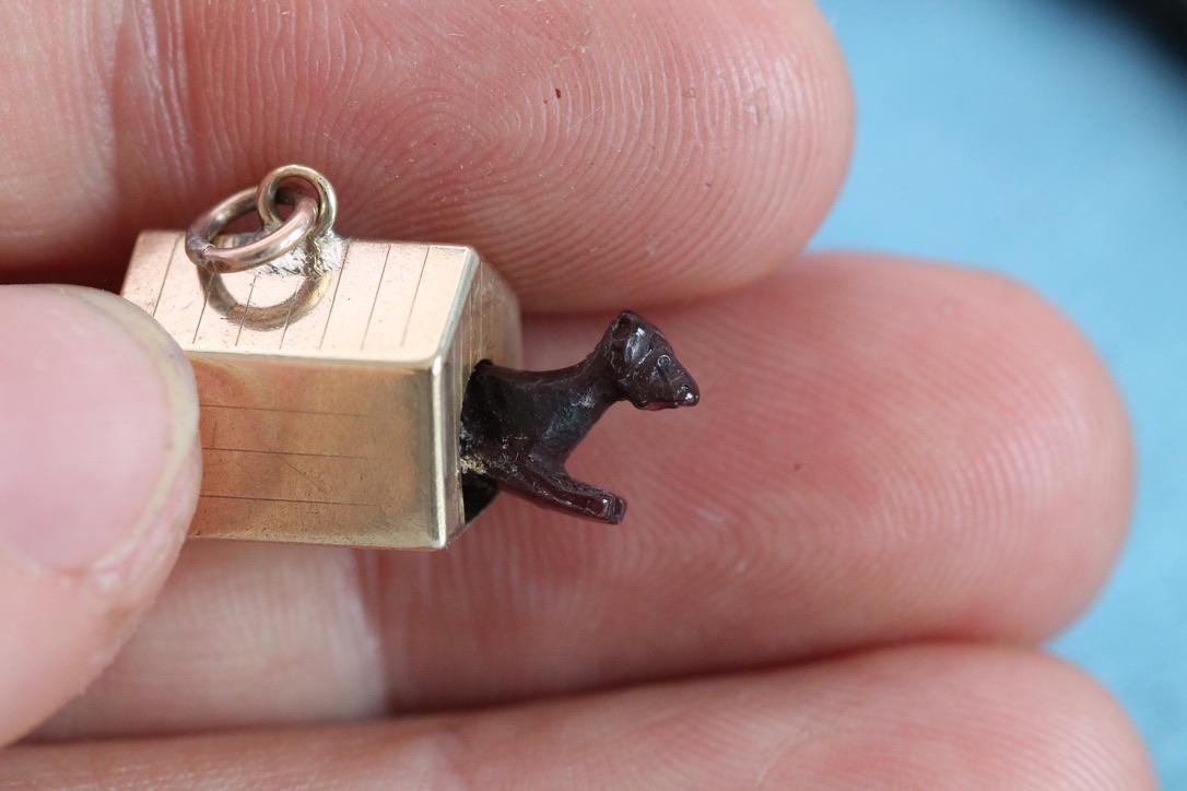Antique 9ct Gold Dog in Kennel Charm | Movable Dog | c.1890