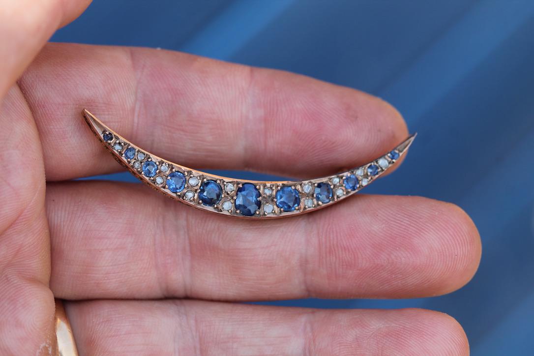 Edwardian 15ct Gold Crescent Brooch | Old Cut Sapphires & Diamonds | 1.02cts