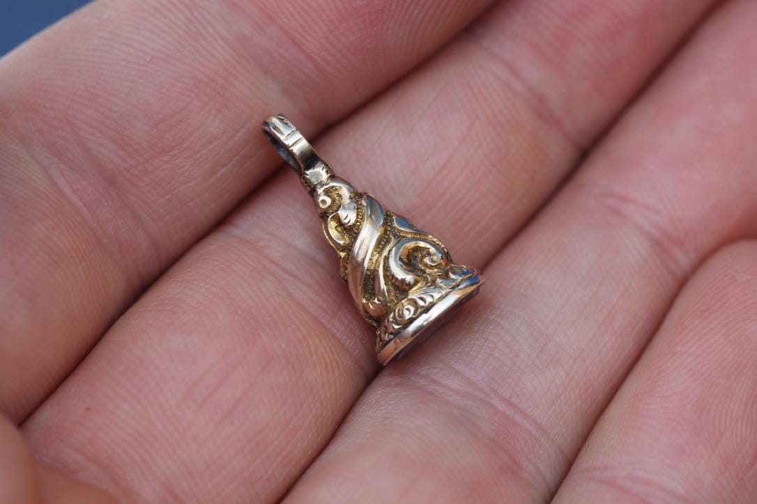 Antique 9ct Gold Cased Pendant | Purple Glass Paste | Victorian