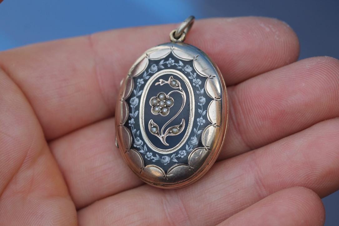 Antique Victorian 9ct Gold Locket | Black Enamel | Seed Pearl Forget-Me-Not