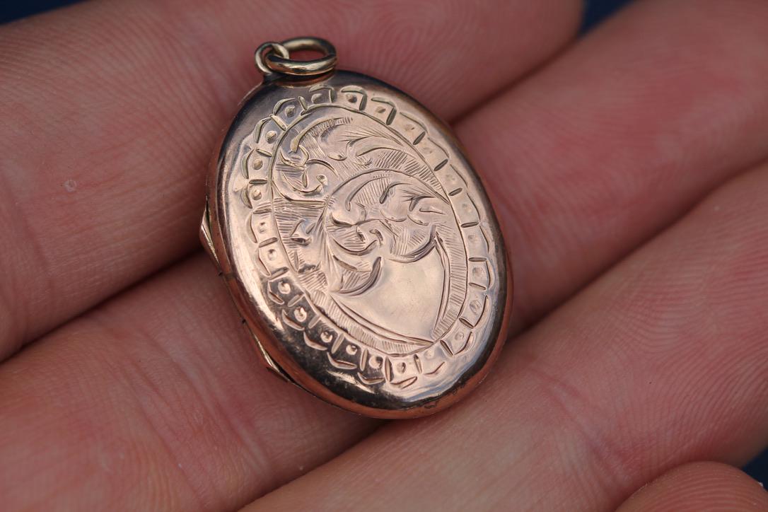 Antique 9ct Rose Gold Locket | Floral Chasing Front & Back | Edwardian