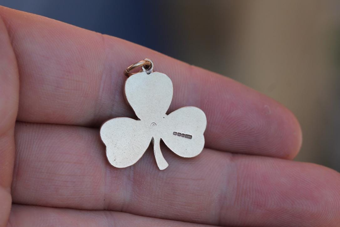 Vintage 9ct Gold Connemara Shamrock Pendant | 1968