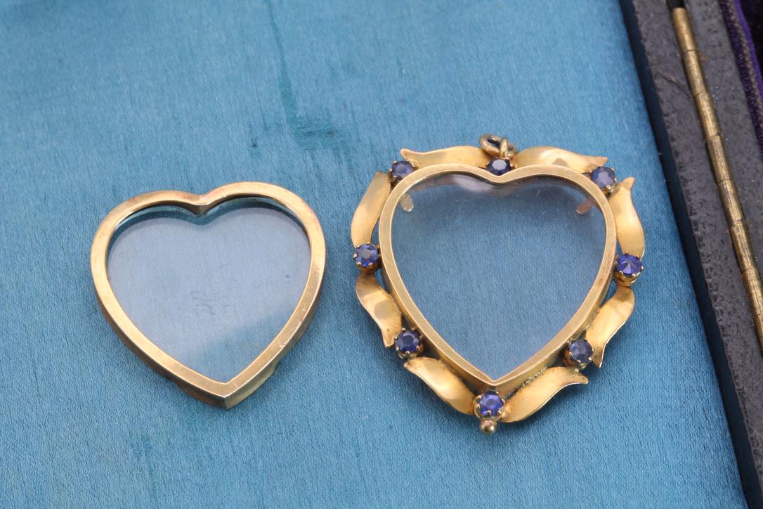 Vintage 9ct Gold Heart Pendant | Blue Paste Stones | Removable Glass Keepsake | c.1960