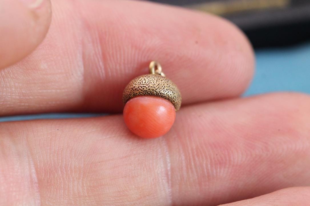 Antique 15ct Gold Acorn Charm | Polished Coral | Victorian