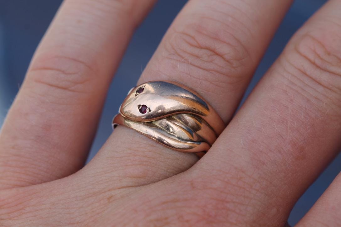 Antique 9ct Gold Snake Ring | Ruby Eyes | 1914