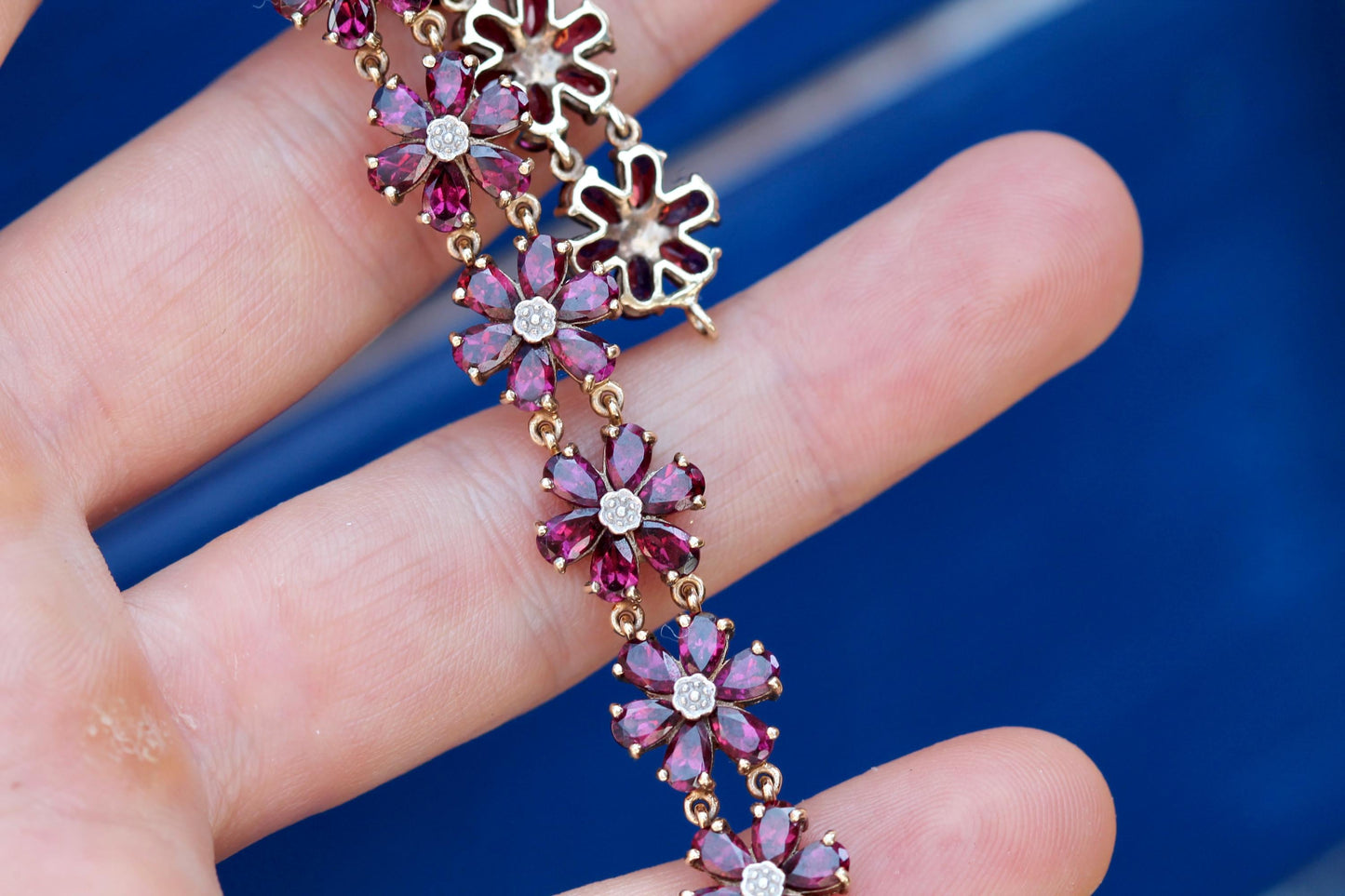 Vintage 9ct Gold Garnet Floral Bracelet | 15ct Natural Garnets | 20.1g