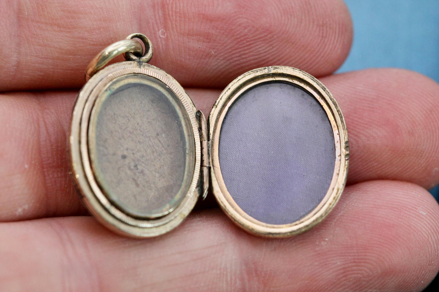 Antique 9ct Gold Floral Locket | Gold Keepsake Pendant | Victorian