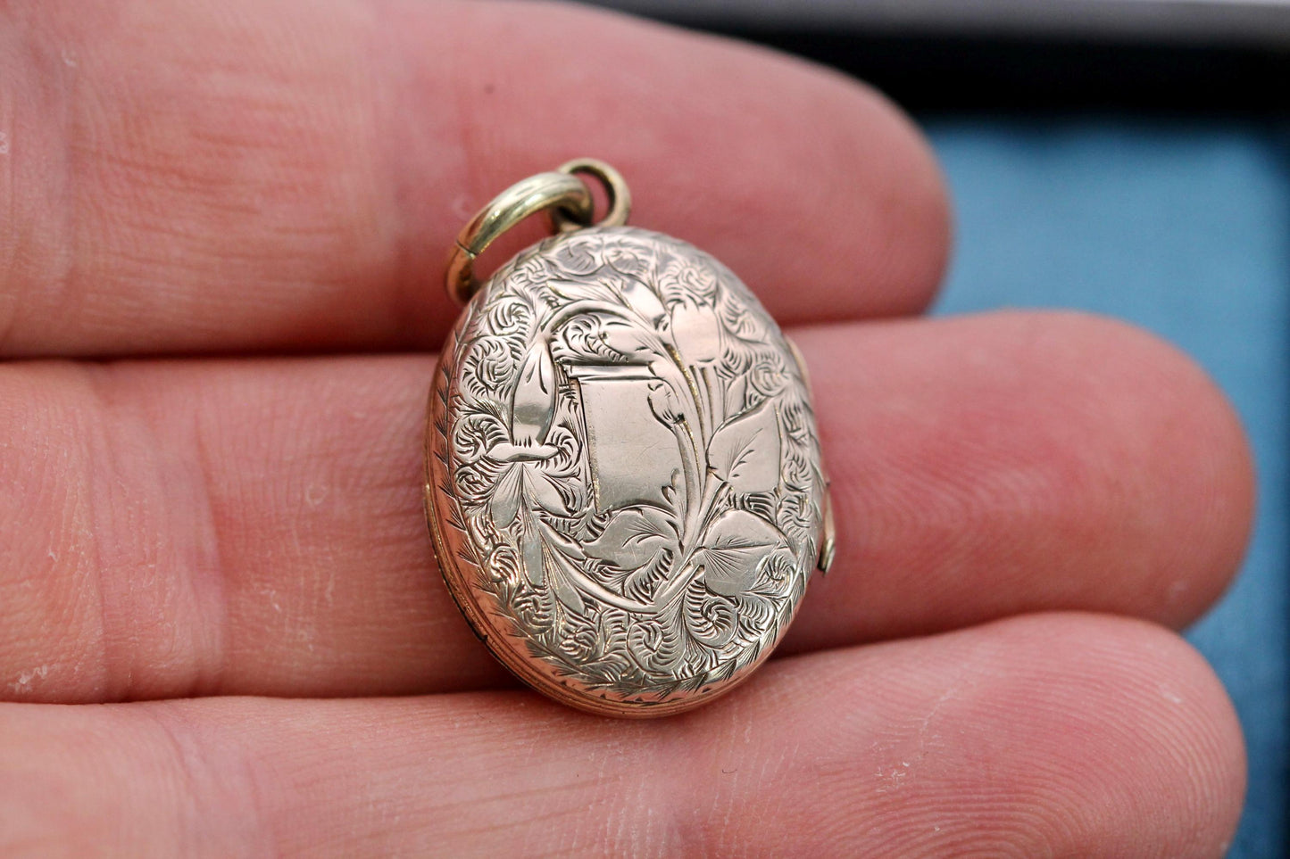 Antique 9ct Gold Floral Locket | Gold Keepsake Pendant | Victorian