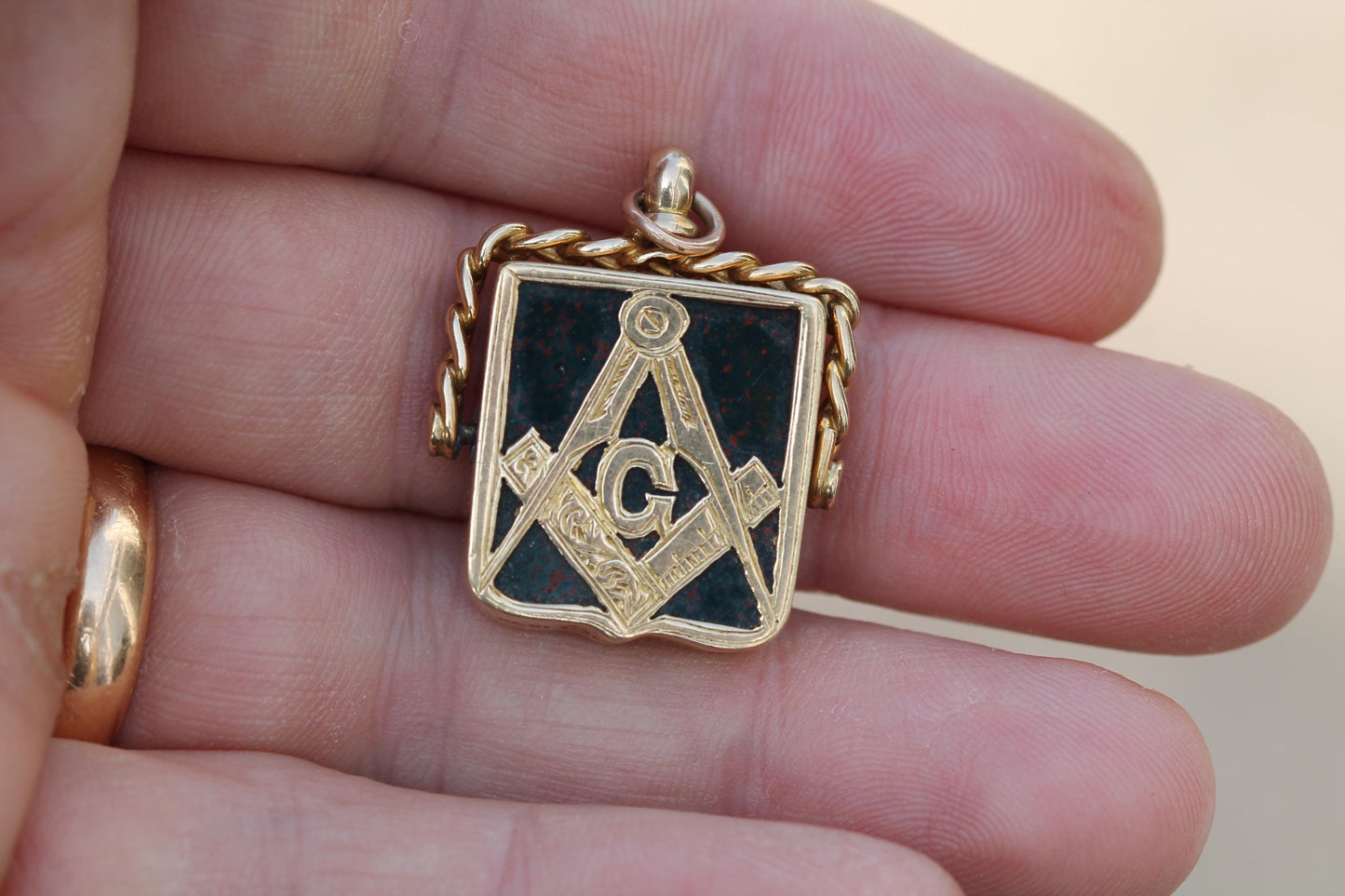 Antique 18ct Gold Masonic Bloodstone Spinner Fob | Freemason Pendant